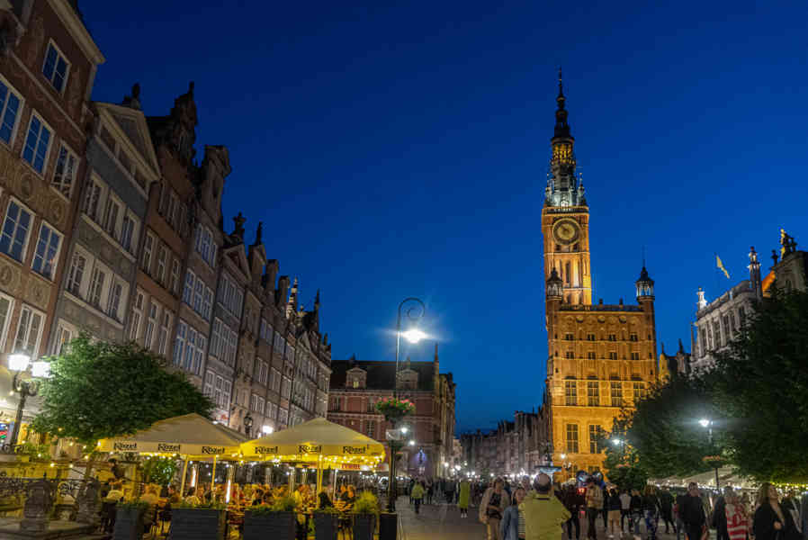 Polonia - Gdansk 055 - calle Dlugi Targ o Mercado Largo.jpg
